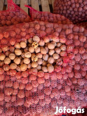 Eladó Milotai héjas dió