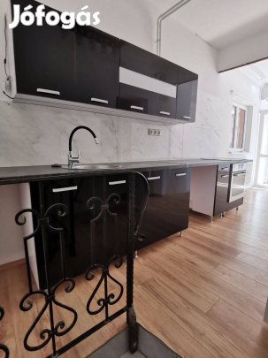 Eladó Miskolc belvárosi családi ház