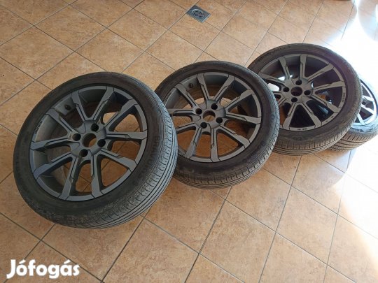 Eladó Momo alufelni 7jx17 h2 et25