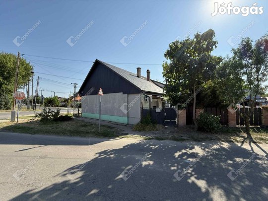 Eladó Monoron családi ház