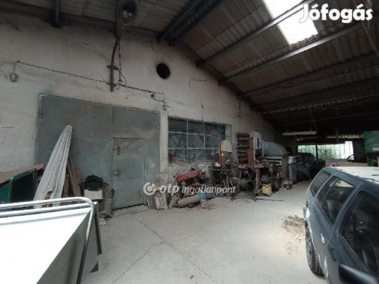 Eladó Műhely, Kondoros