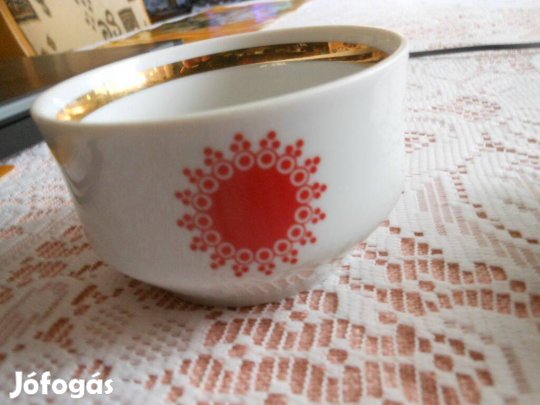 Eladó NDK- Henneberg Porzell helena kis porcelán pótlásra hibátlan