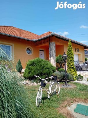 Eladó Nagykanizsától 8 km-re Nagyrécse kedvelt újépítési részén egy