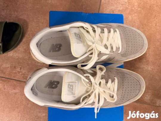 Eladó New Balance 44,5-ös férfi cipő