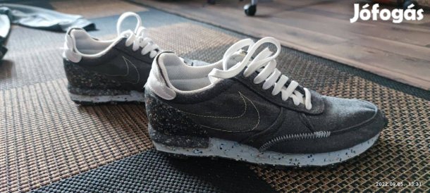 Elado Nike 40-es férfi cipő,ritka