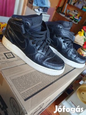 Eladó Nike Air Force 1 magasszáru cipő 