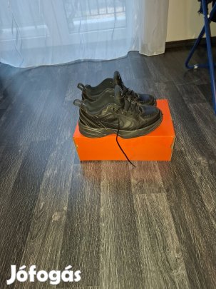 Elado Nike Sport cipő