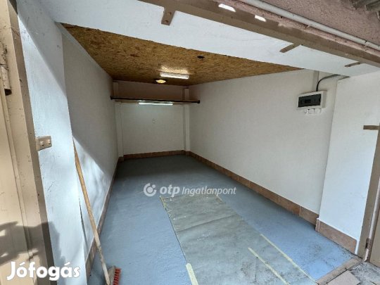 Eladó Önálló garázs, Szeged