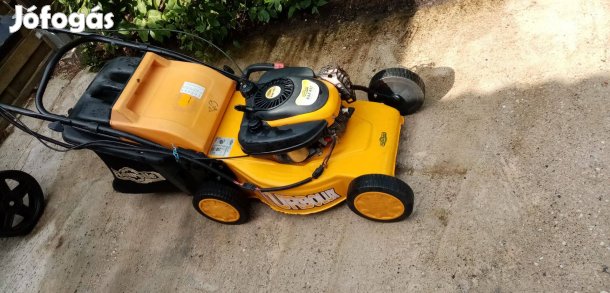 Eladó Önjáró fűnyíró