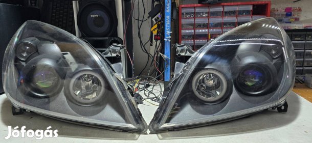 Eladó Opel Vectra egyedi fényszóró erős fénnyel