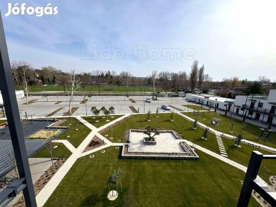 Eladó PANORÁMÁS vízparti üdülő Balatonszemesen