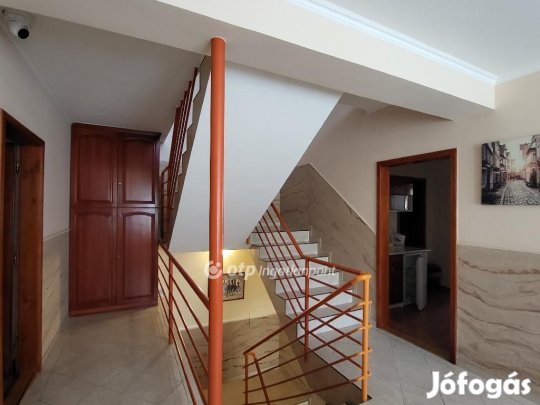 Eladó Panzió, Siófok