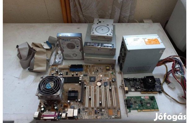 Eladó Pc alkarész