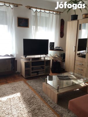 Eladó Pécs Havi hegyen amerikai konyhás-nappalis + 2 szobás lakás 60,9