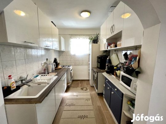 Eladó Pécs-Patacson 4 szobás társasházi téglalakás