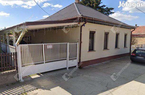 Eladó Pilisen családi ház