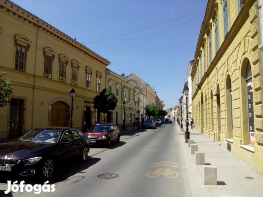 Eladó Polgári Lakás  Belvárosi Stílus & Luxus Életérzés!