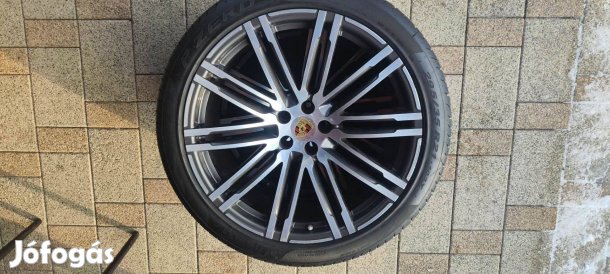 Eladó Porsche Macan kétszéles Turbo 21" felni szett