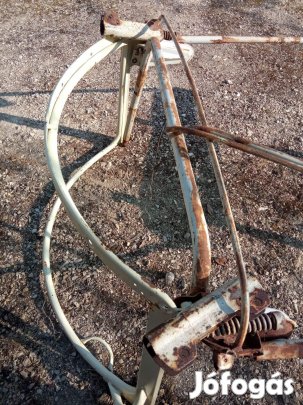 Eladó Porsche traktor "fülke" váz