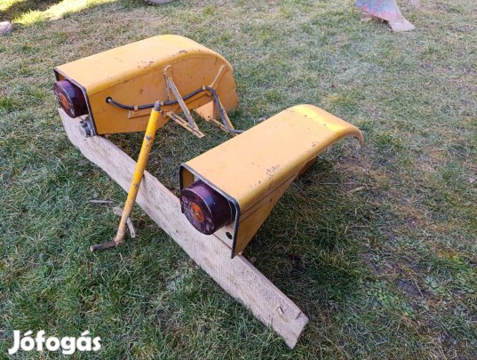 Eladó Rába kistraktor hátsó sárvedő lámpával