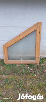 Eladó SOFA ablak