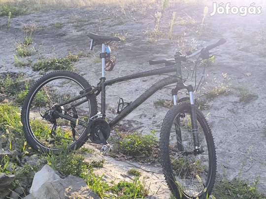 Eladó ST100 , egyedi mintas 