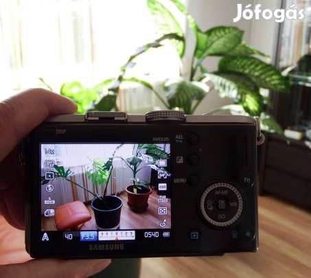 Eladó Samsung NX100 Wifis fényképezőgép, objektív áron!