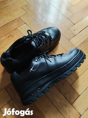 Eladó Skechers férfi cipő 44-es