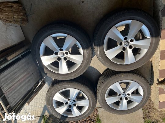 Eladó Skoda alufelni garnitúra 5x100 185/60 R15 nyári gumi