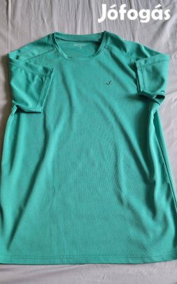 Eladó Sport pólók + 2 db rövidnadrág