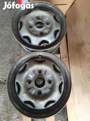 Eladó Suzuki 13"-os felnik