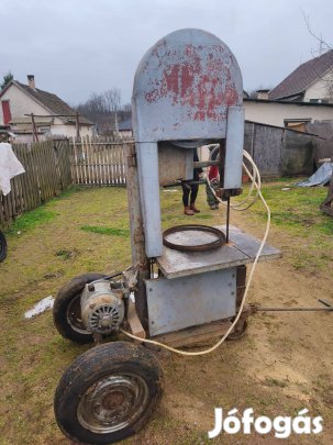 Eladó Szalagfűrész