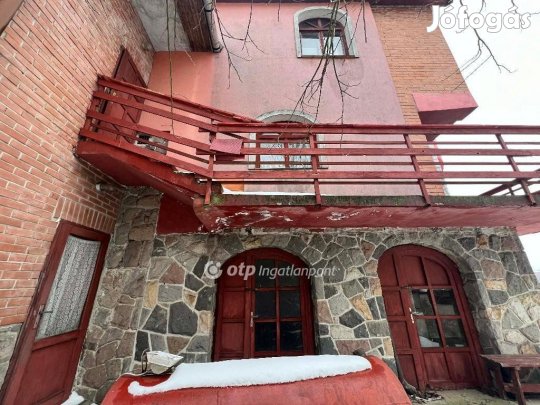 Eladó Szálloda, Pilisszentlászló