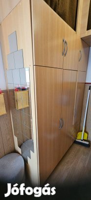Eladó Szekrény