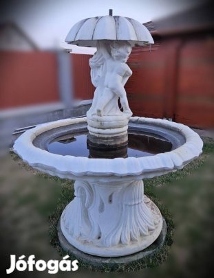 Eladó Szökőkút