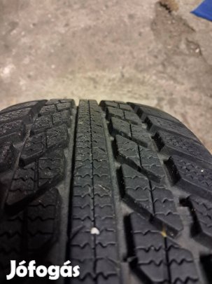 Eladó Szolnokon 4db 15" használt acélfelni gumival szerelve