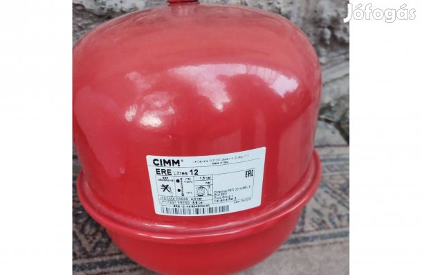 Eladó Tágulási tartály . 12 Literes