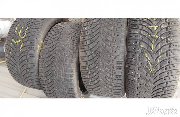 Eladó Téligumi garnitúra