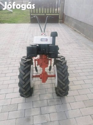 Eladó Terra kistraktor hibás
