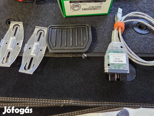 Eladó Tesla és Toyota autó alkatrészek