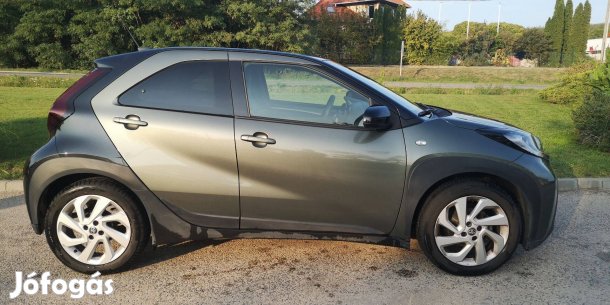 Eladó Toyota Aygo X Style Tech kitűnő állapotban