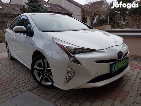 Eladó Toyota Prius Xw50, 111.000 km, 100 kW (136 LE)