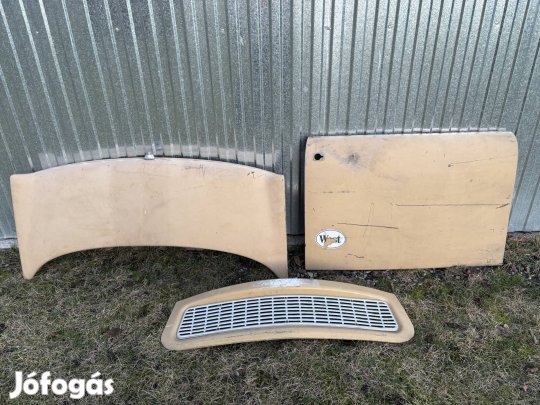 Eladó Trabant karosszéria elemek