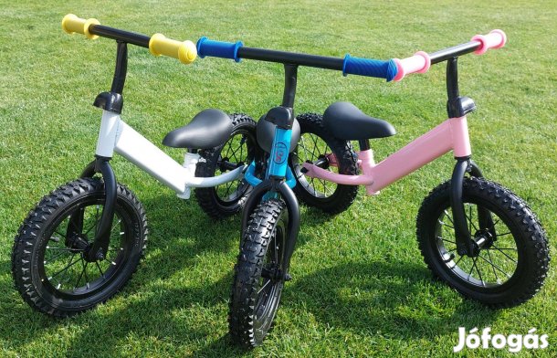 Eladó Új Futó Tanuló Bicikli Kerékpár A Gyerek Nevével Futóbicikli