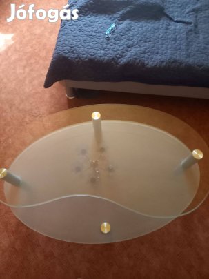 Eladó Üveg asztal