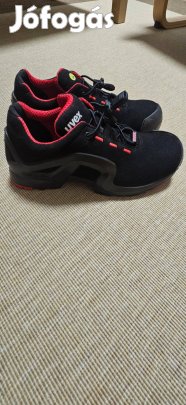 Eladó Uvex munkavédelmi cipő