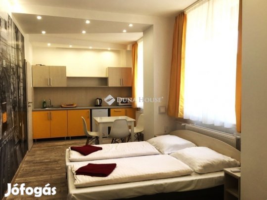 Eladó Üzlethelyiség, Debrecen