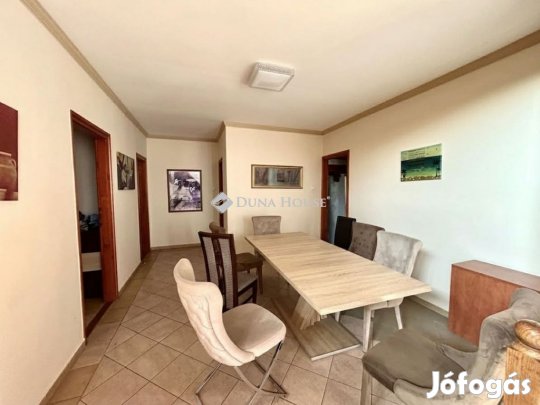 Eladó Üzlethelyiség, Hosszúpályi