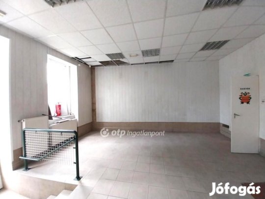 Eladó Üzlethelyiség, Nyíregyháza