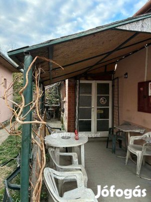 Eladó Üzlethelyiség, Sarkad